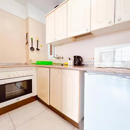 Apartment 1 Bedroom In Torres De Yomely,